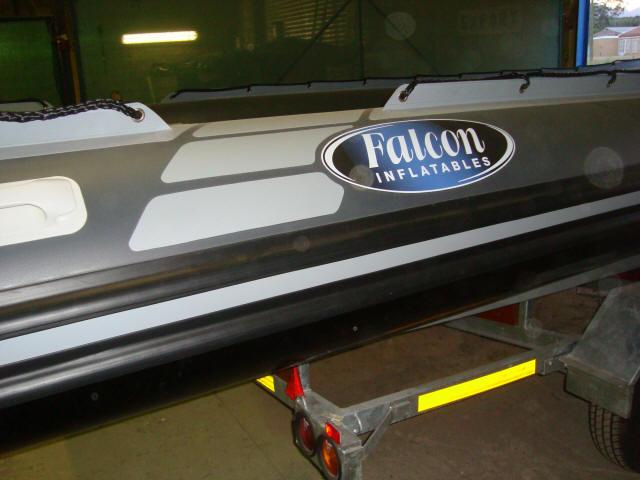 Pneu gris fonc Dco gris  Liston noir