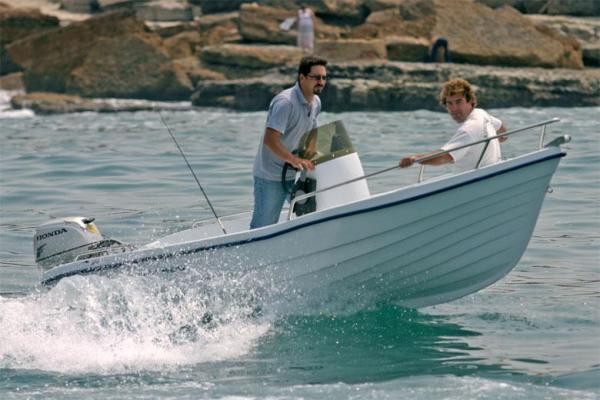 1298910030_bote400.jpg - Cliquez pour voir l'agrandissement...